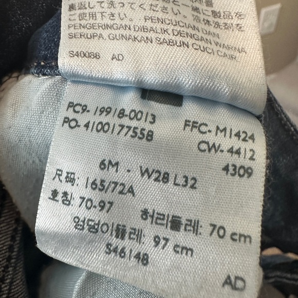 Women’s Levi’s blue Jeans, size 6 - Picture 6 of 7